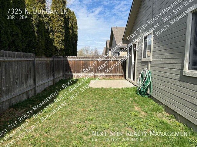 Building Photo - 7325 N Duncan Ln