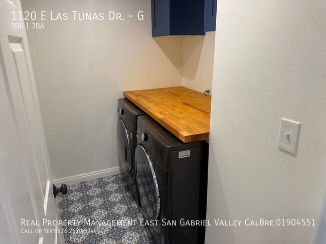 Building Photo - 1120 E Las Tunas Dr