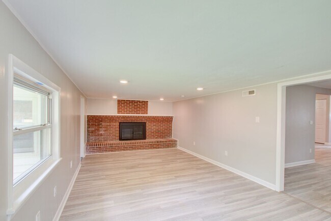 Building Photo - 3 Marldale Dr