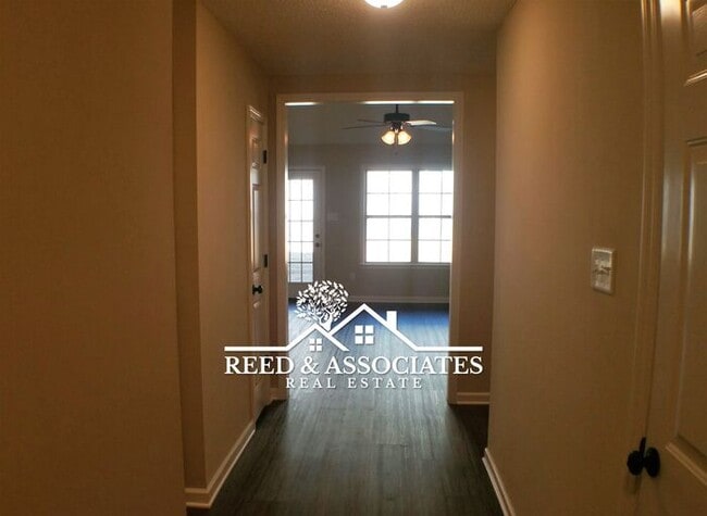 Building Photo - 3 Bedroom in Bartlett!