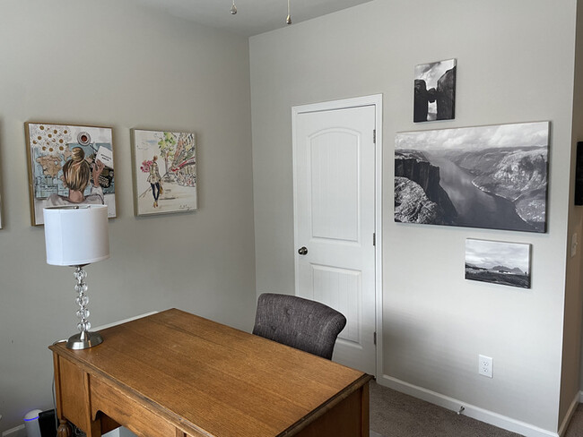 Building Photo - 6326 Grace Lily Dr