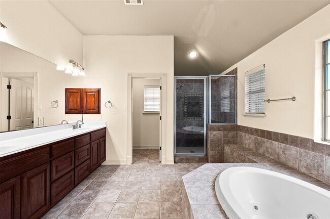 Building Photo - 2908 Arbor Ct