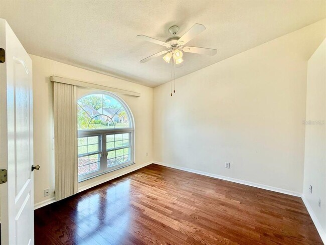 Building Photo - 9815 La Vonda St