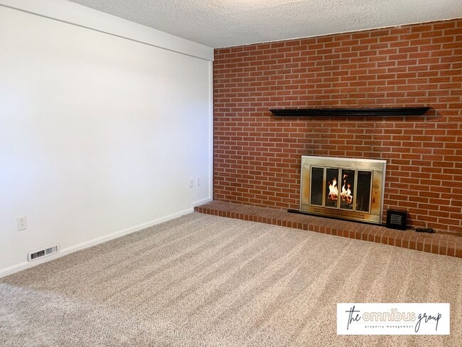 Building Photo - 3BD Home in Desirable Westminster Location!