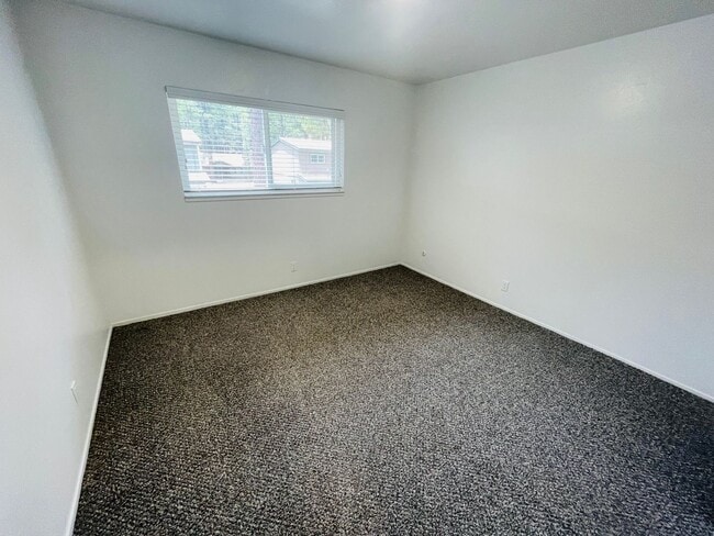 Building Photo - 2301 James Ave