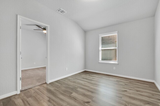 Building Photo - Charming 4-Bedroom 3-Bathroom Home in Westpointe – Community Amenities & Prime Location!