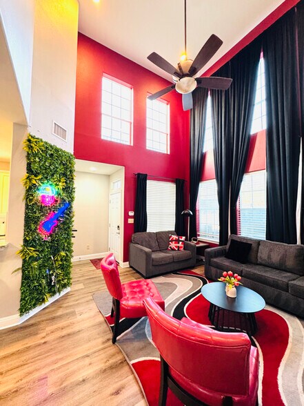 Building Photo - 2801 Goodwin Ave