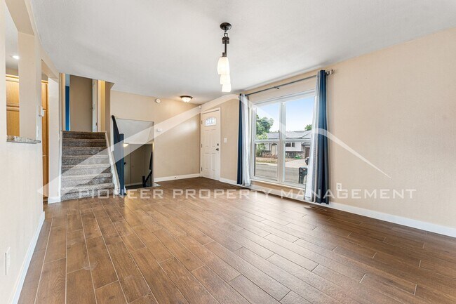 Building Photo - 5063 W 70th Pl
