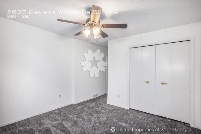 Building Photo - 2637 Chatham Woods Dr SE