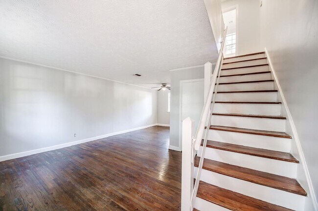 Building Photo - 517 N Florida St