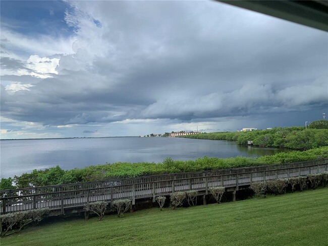 Building Photo - 200 Harbor Walk Dr