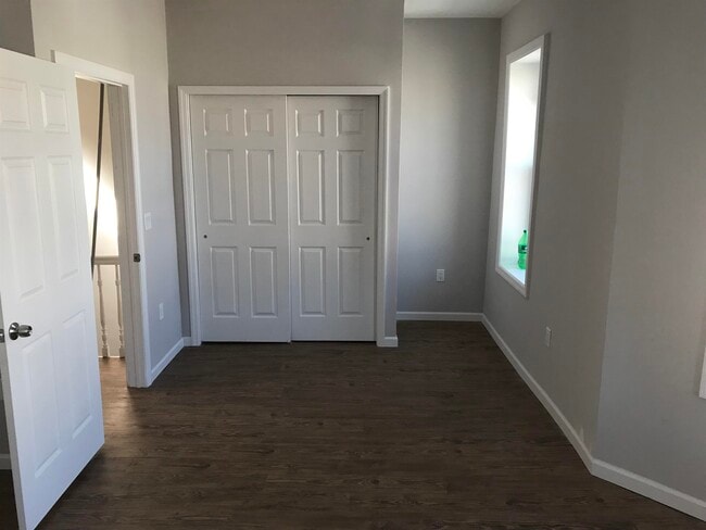 Building Photo - 1401 27th St