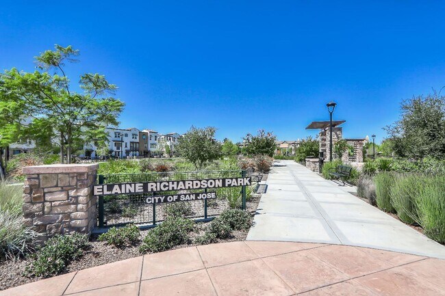 Building Photo - 267 Montalcino Cir