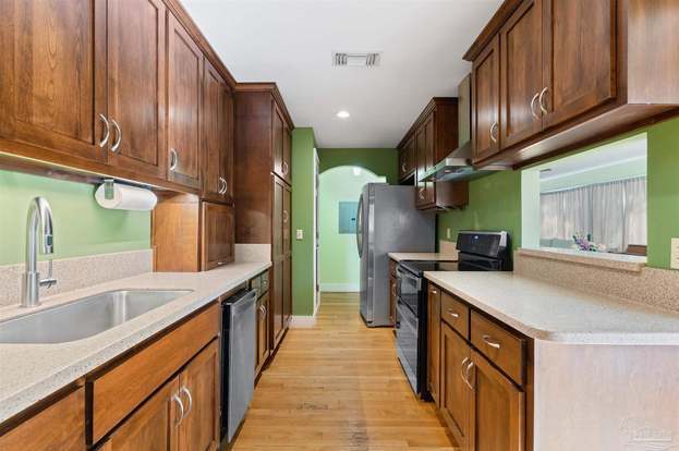 Building Photo - 732 Woodmere Dr