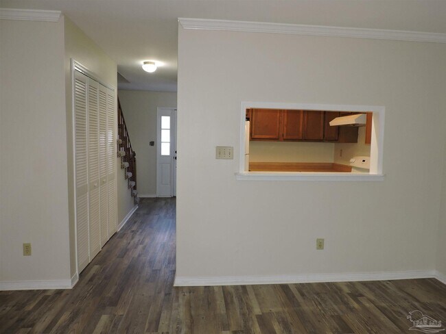 Building Photo - 3155 Belle Meade Dr