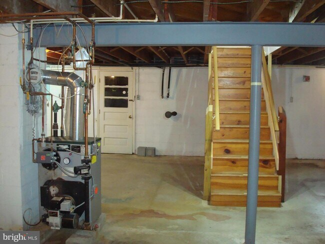 Building Photo - 1158 Horseshoe Pike