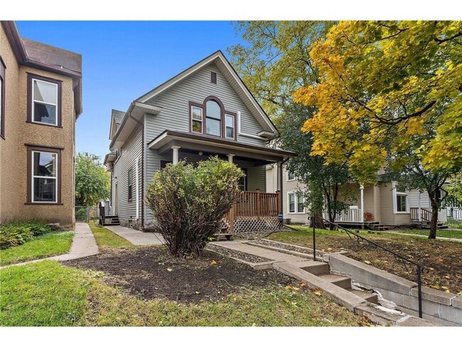 Building Photo - 882 Aurora Ave