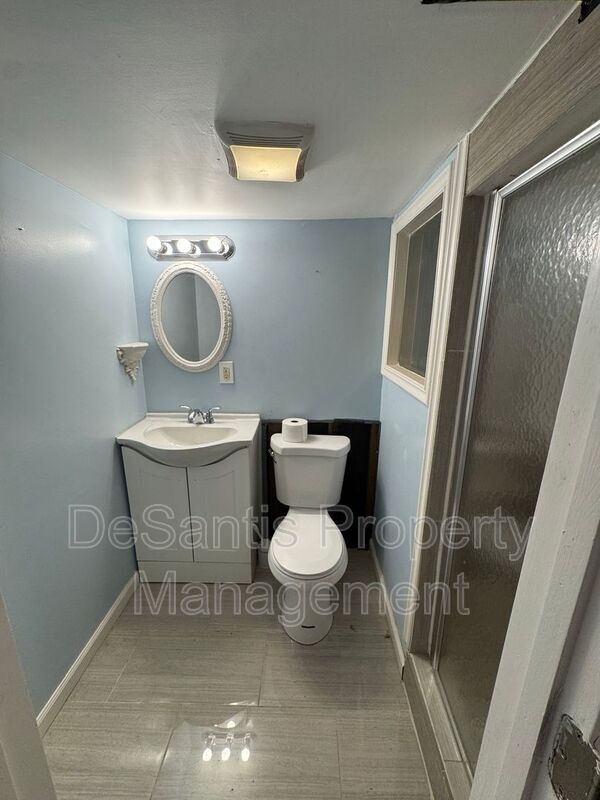 Building Photo - 5424 Harrison St