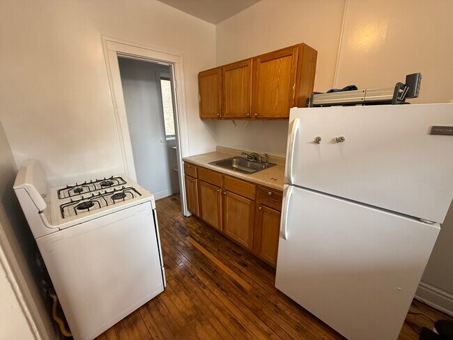 Building Photo - 7437 Randolph St