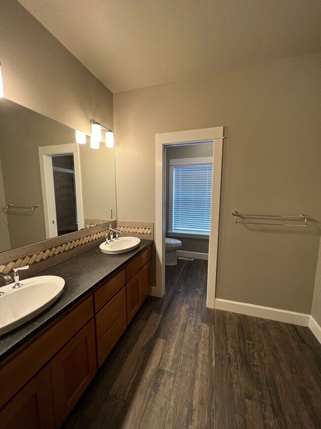 Building Photo - Spacious home with a large bonus room!  We...