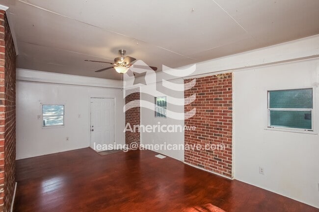 Building Photo - 1859 Woodsboro Dr