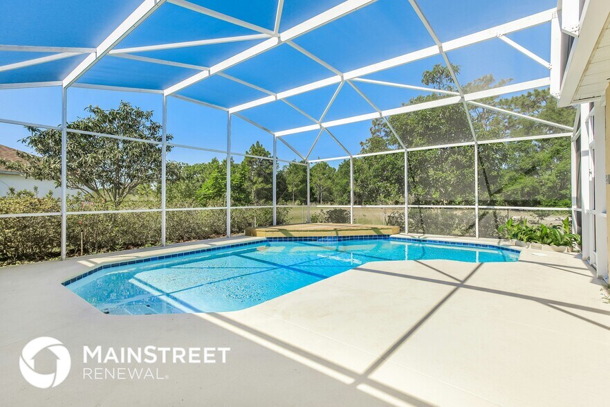 Building Photo - 839 Adour Dr