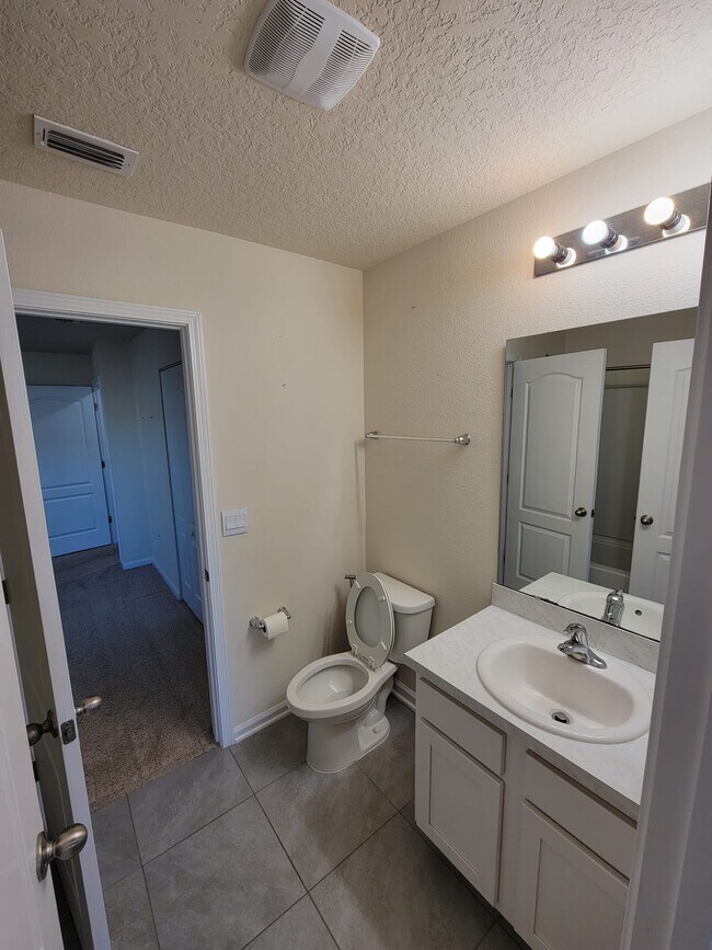 Building Photo - 7635 Legacy Trl