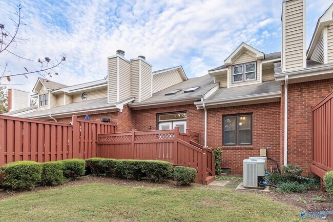 Building Photo - 10028 Meredith Ln SE