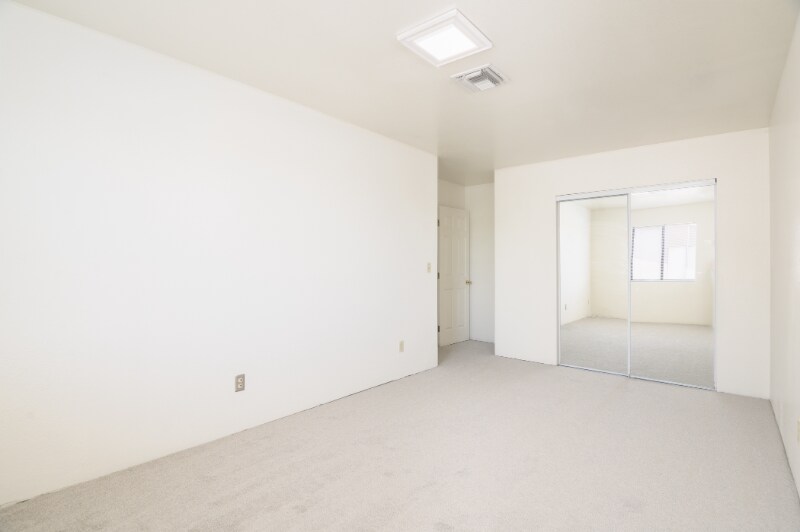 Building Photo - 1647 E Lester St