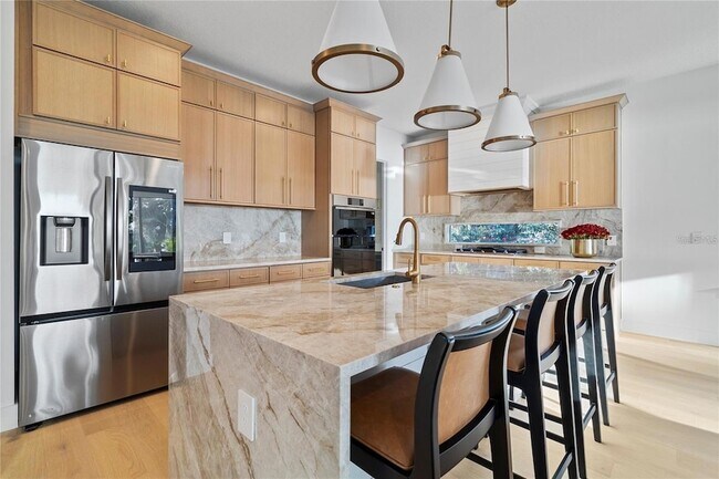 Building Photo - 6564 Lagoon St