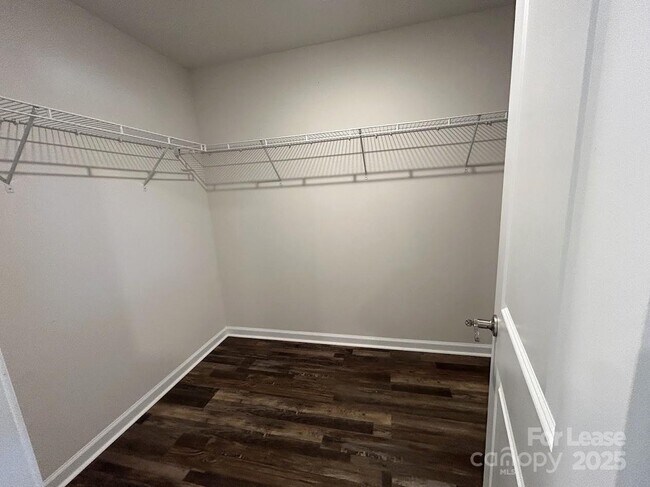 Building Photo - 1004 Whipcord Dr