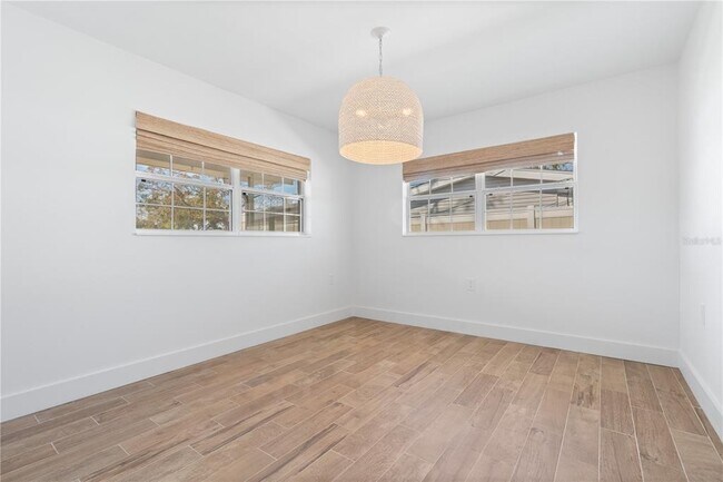 Building Photo - 4543 Carson St NE