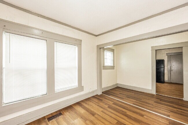 Building Photo - 8036 4th Ave N