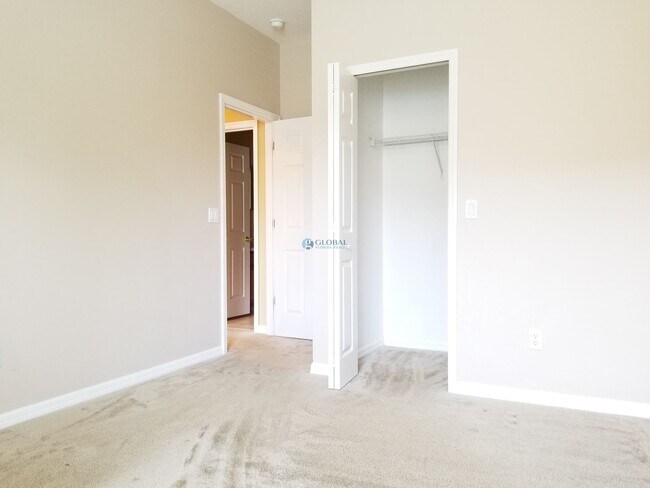 Building Photo - Spacious 3 Bed 2 Bath Home in Desirable Esprit Community - Saint Cloud