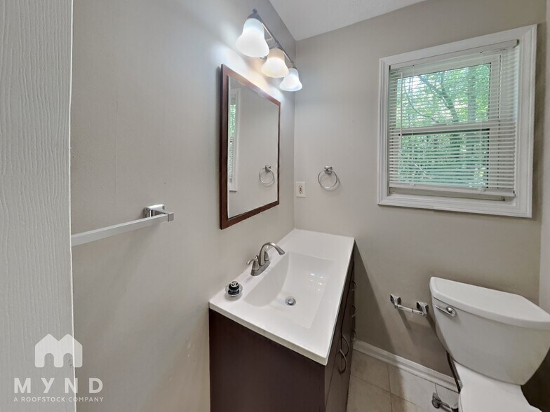 Building Photo - 3004 Cardinal Dr