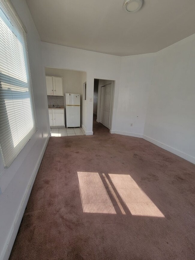 Building Photo - 7208 Torresdale Ave