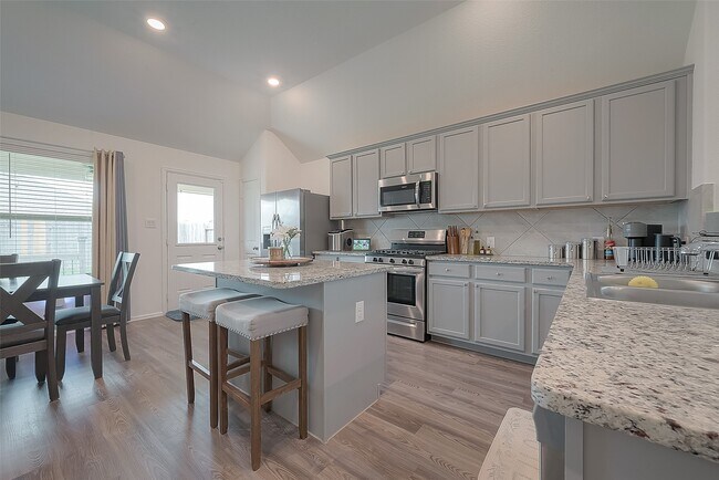 Building Photo - 506 Pecan Landing Ln