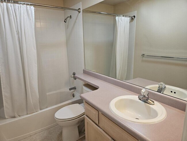 Building Photo - 3653 Sunflower Cir