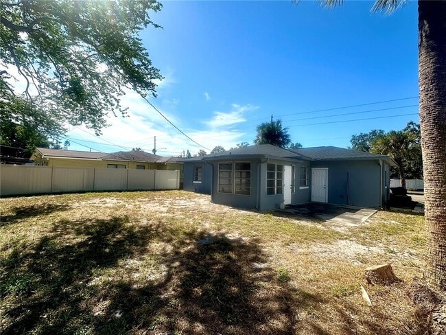 Building Photo - 4824 Dr. M.L.K. Jr St S