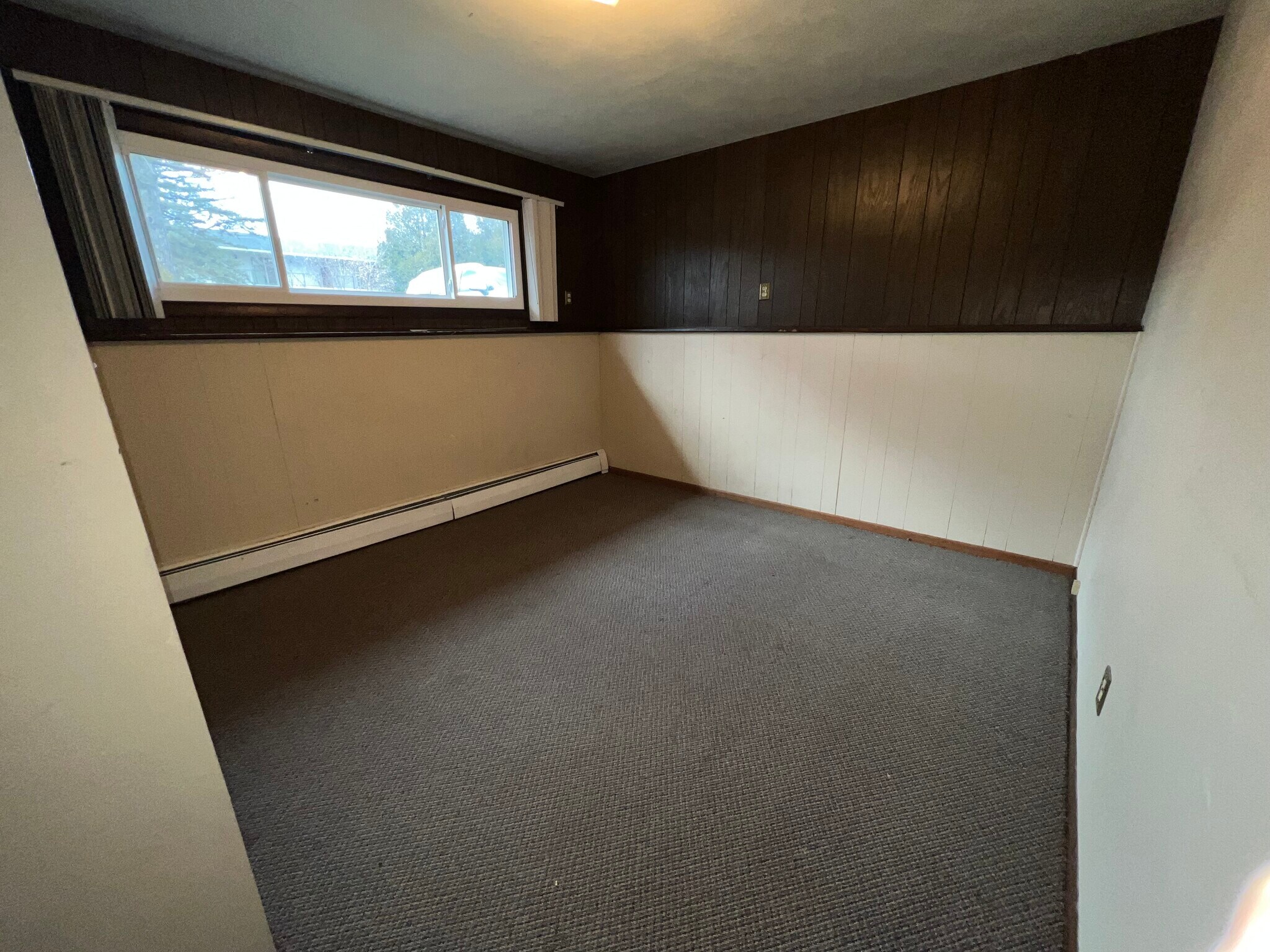 Bedroom 3 - 5415 Schmutzler St