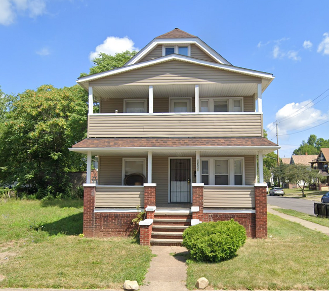 Primary Photo - 2nd floor Duplex