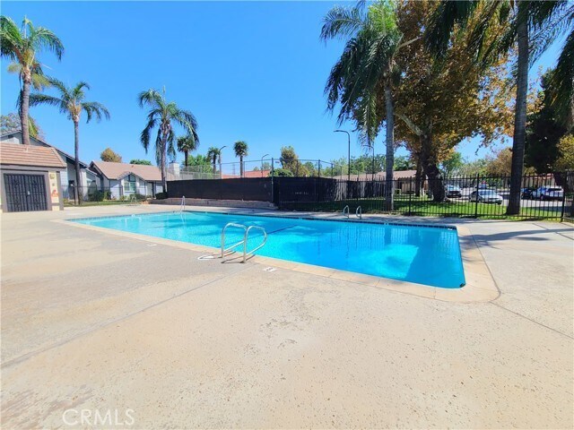 Building Photo - 10844 Pepper Way