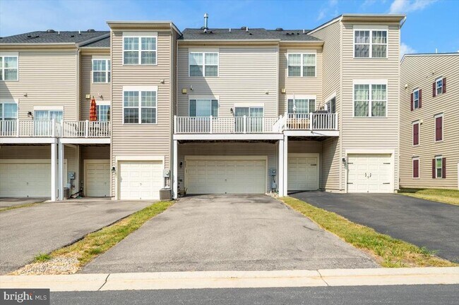 Building Photo - 6395 Walcott Ln