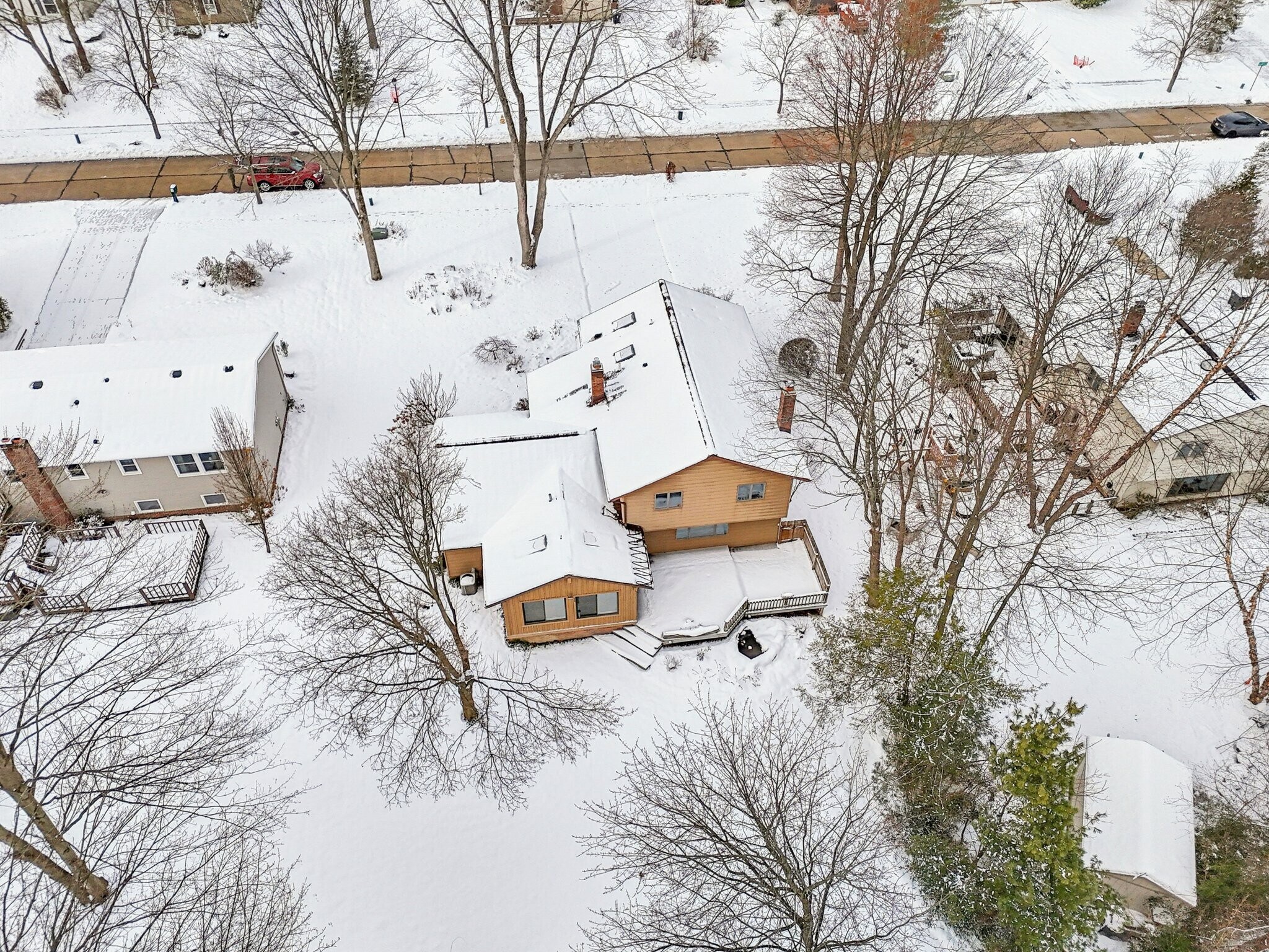 Building Photo - 6235 Sunnywood Dr