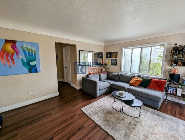 Building Photo - 908 Wolff St