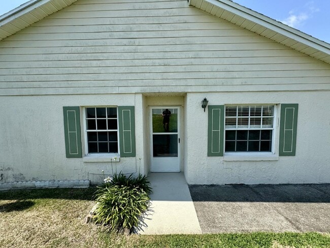 Building Photo - Charming 2-Bedroom Home in Clermont, FL (55+ Community)