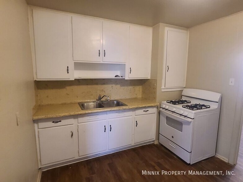 Building Photo - 3606 Tanner Dr