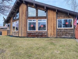 Building Photo - 1119 Mila St