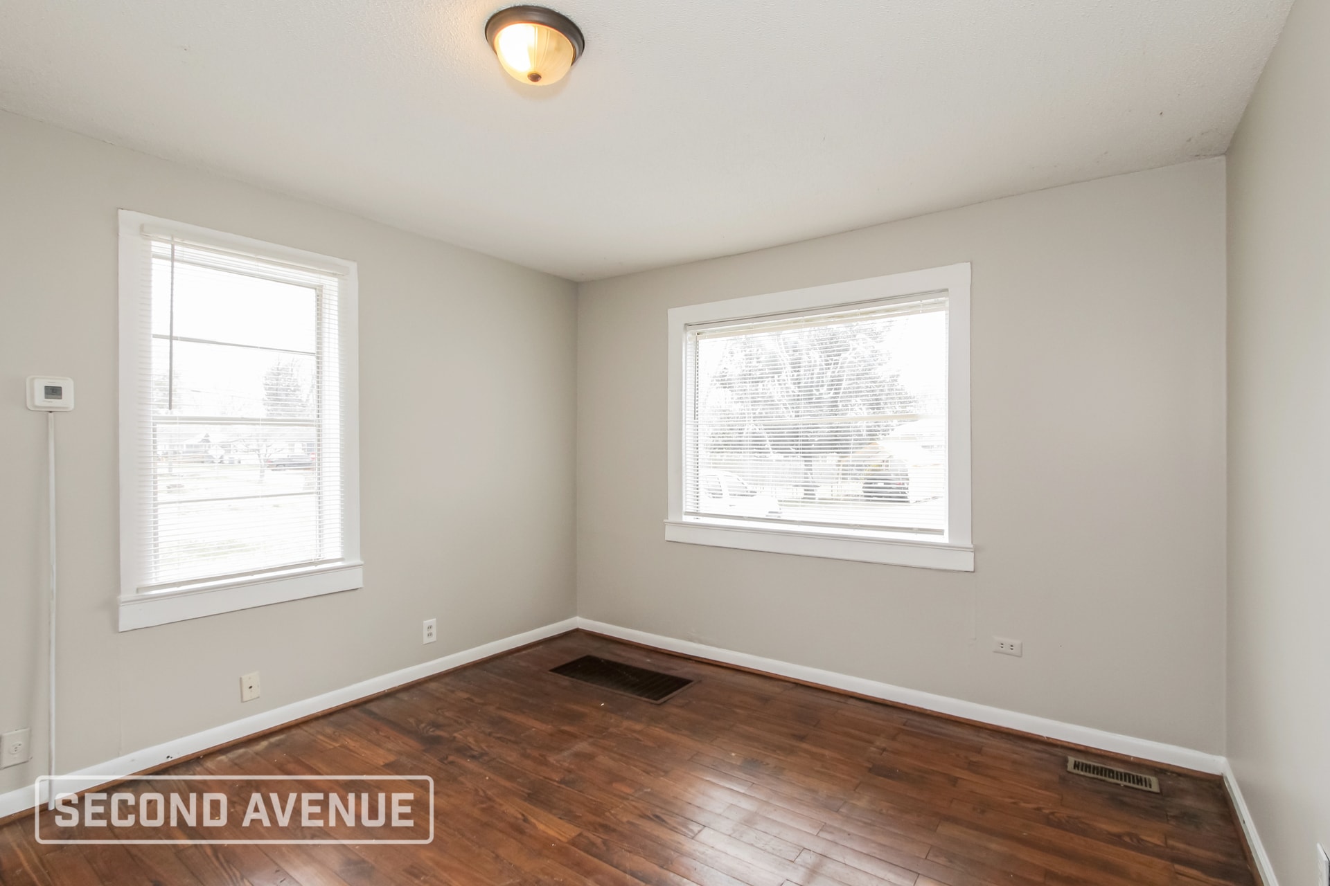 Building Photo - 208 Kentwood Ave