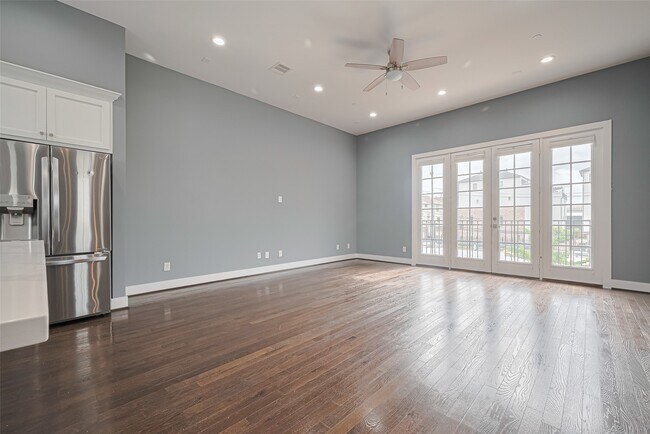 Building Photo - 4318 Center St